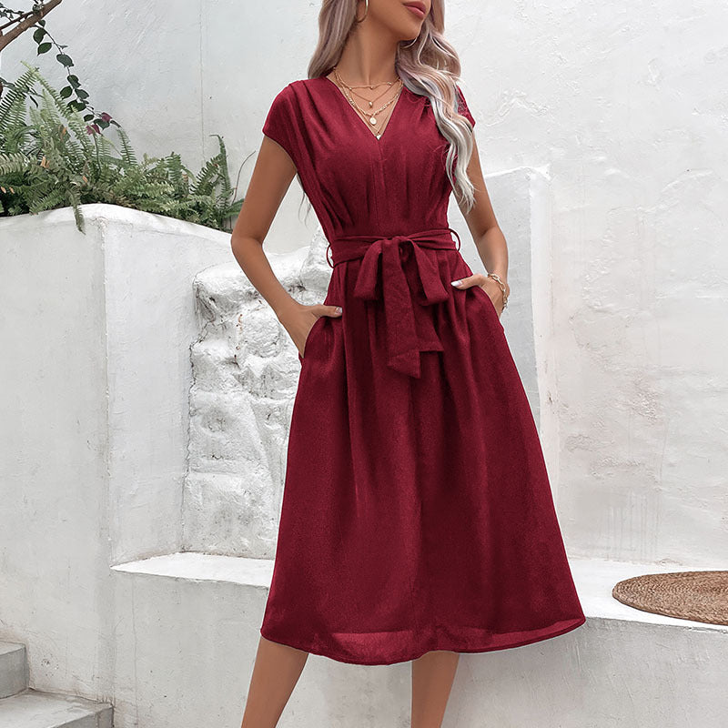 Damen A-Linienkleid – V-Ausschnitt – Kurzarm – Bindegürtel – Midi – Mit Taschen